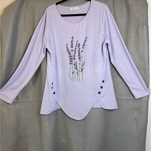 Lavender Long Sleeve Top with Floral Design. Excellent Condition.